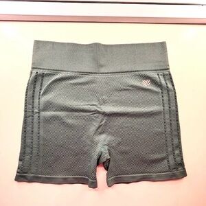 Women's Gray Seamless Shorts